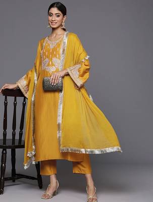 Floral Embroidered Regular Kurta with Trousers & With Dupatta 7