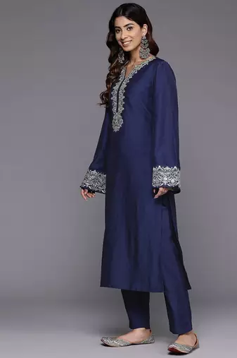 Ethnic Motifs Embroidered Regular Kurta with Trousers & With Dupatta