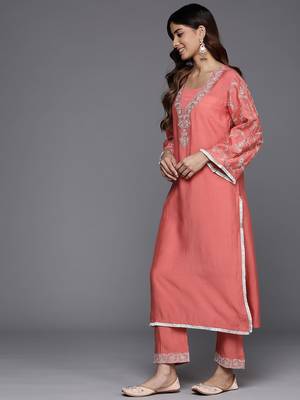 Floral Embroidered Sequinned Kurta with Trousers & Dupatta 4