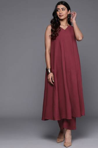 Pleated Silk Crepe Kurta with Trousers