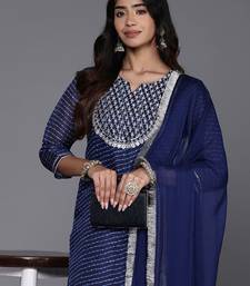 Women Yoke Design Regular Kurta with Trousers & With Dupatta