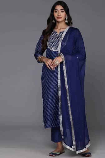 Women Yoke Design Regular Kurta with Trousers & With Dupatta