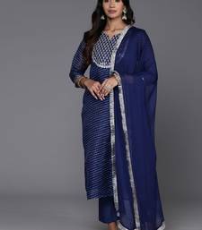 Women Yoke Design Regular Kurta with Trousers & With Dupatta