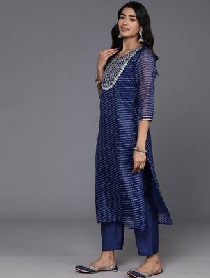 Women Yoke Design Regular Kurta with Trousers & With Dupatta 6