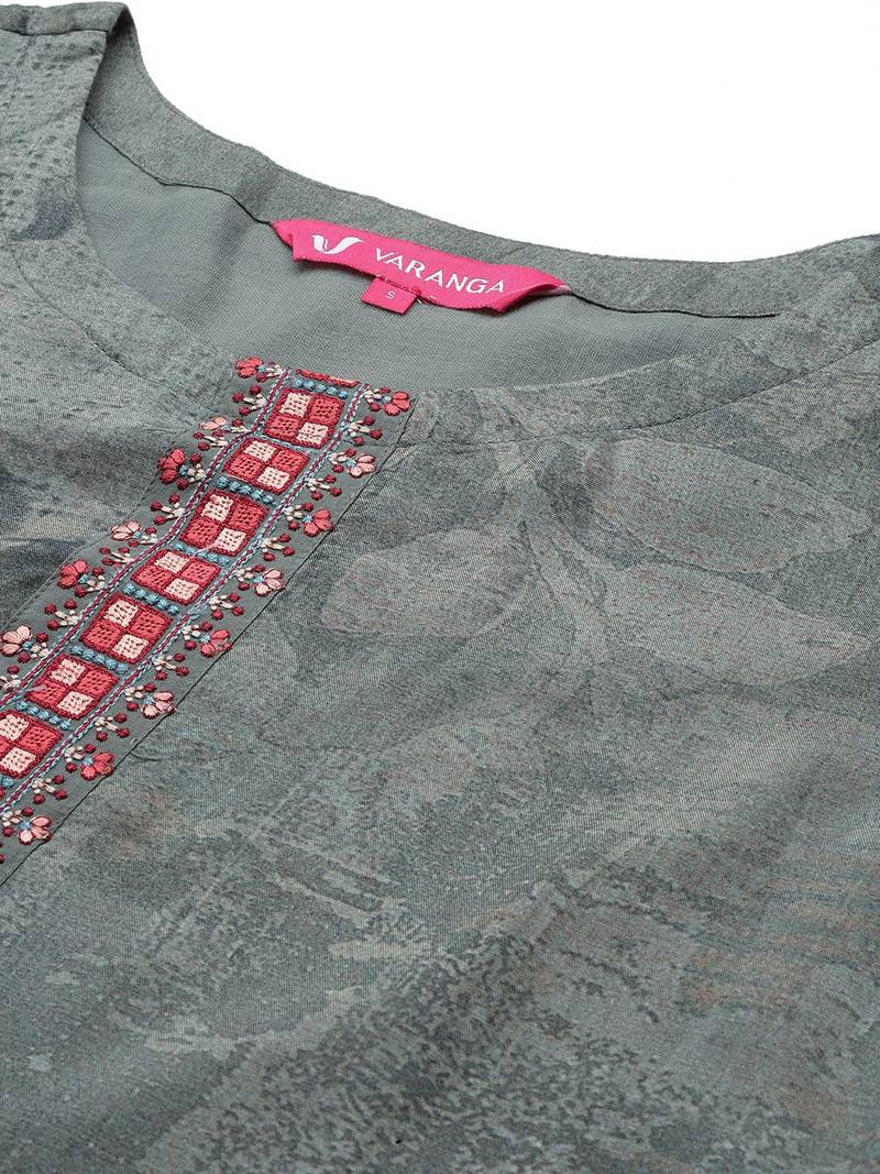 Women Floral Print Regular Thread Work Kurta with Trousers & Dupatta