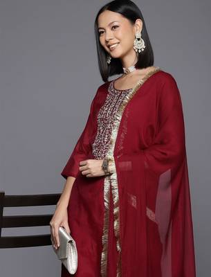 Women Floral Yoke Design Sequinned Chanderi Silk Kurta with Trousers & Dupatta 2