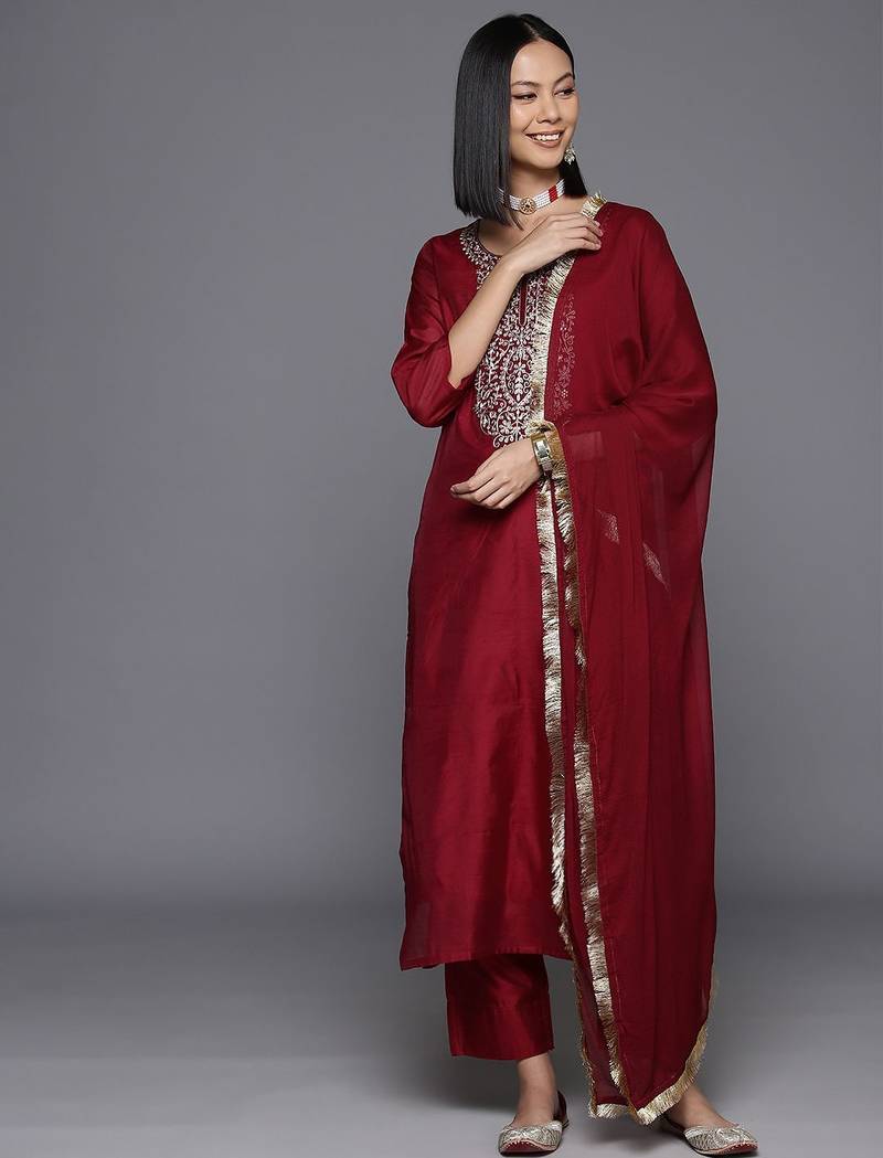 Women Floral Yoke Design Sequinned Chanderi Silk Kurta with Trousers & Dupatta