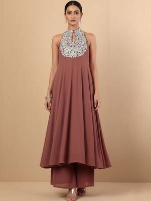 Women Ethnic Motifs Embroidered Regular Thread Work Silk Georgette Kurta with Trousers 1