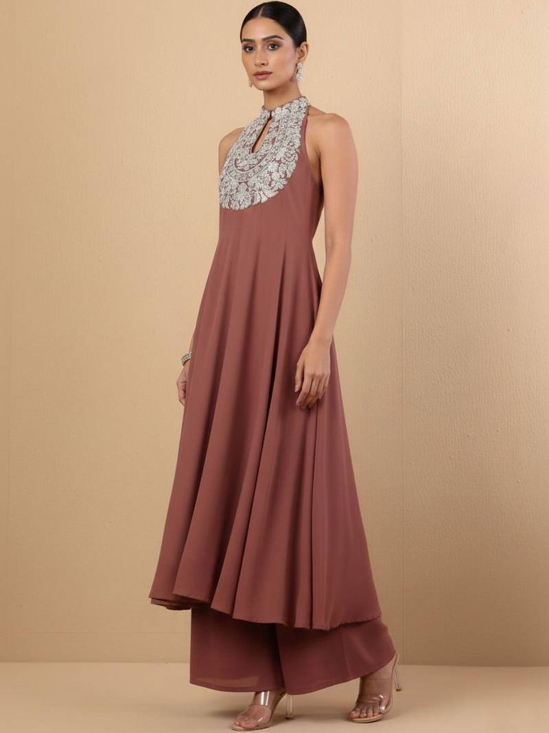 Women Ethnic Motifs Embroidered Regular Thread Work Silk Georgette Kurta with Trousers