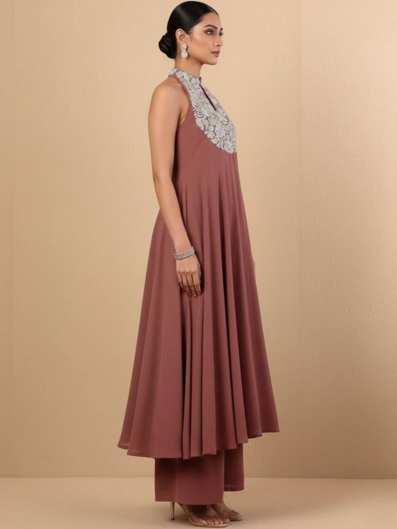 Women Ethnic Motifs Embroidered Regular Thread Work Silk Georgette Kurta with Trousers