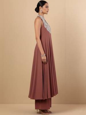 Women Ethnic Motifs Embroidered Regular Thread Work Silk Georgette Kurta with Trousers 7