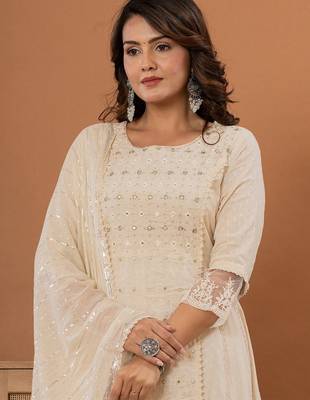 Floral Thread & Mirror Embroidered Panelled Anarkali Kurta With Trousers & Dupatta 2
