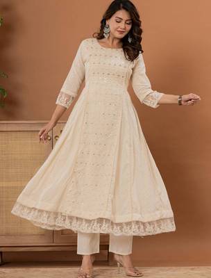 Floral Thread & Mirror Embroidered Panelled Anarkali Kurta With Trousers & Dupatta 3