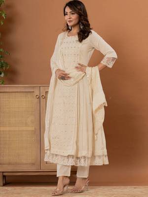 Floral Thread & Mirror Embroidered Panelled Anarkali Kurta With Trousers & Dupatta 5