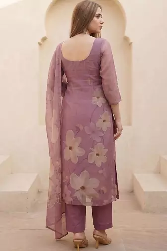 Women Floral Printed Regular Kurta with Trousers & With Dupatta