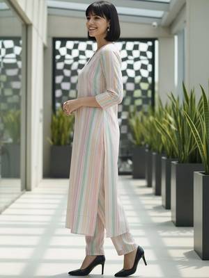 Women Striped Regular Kurta with Trousers 1