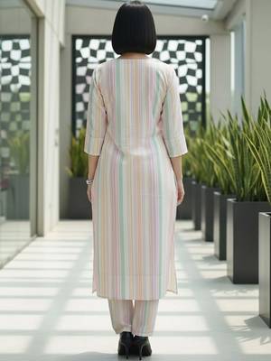 Women Striped Regular Kurta with Trousers 4