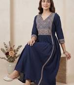 Women Ethnic Motifs Embroidered Panelled Thread Work Kurta with Trousers