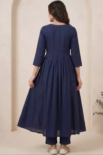 Women Ethnic Motifs Embroidered Panelled Thread Work Kurta with Trousers