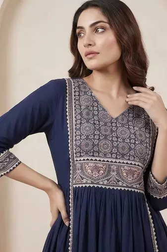 Women Ethnic Motifs Embroidered Panelled Thread Work Kurta with Trousers