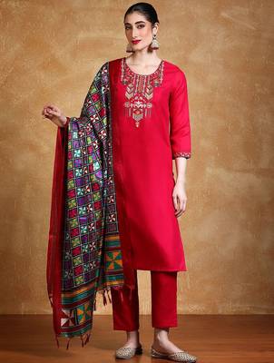 Women Floral Yoke Design Regular Thread Work Kurta with Trousers & With Dupatta 1