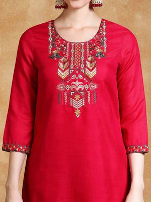 Women Floral Yoke Design Regular Thread Work Kurta with Trousers & With Dupatta 2