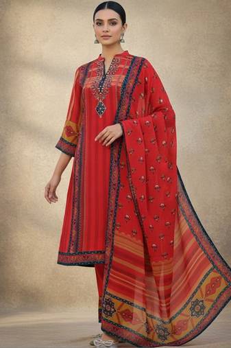 Women Ethnic Motifs Printed Regular Kurta with Trousers & With Dupatta