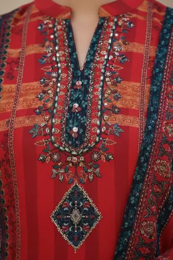 Women Ethnic Motifs Printed Regular Kurta with Trousers & With Dupatta