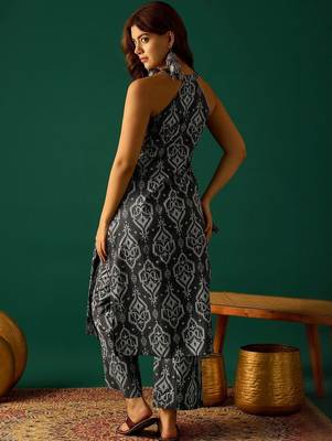 Women Ethnic Motifs Printed Regular Kurta With Trousers Kurta Sets 5