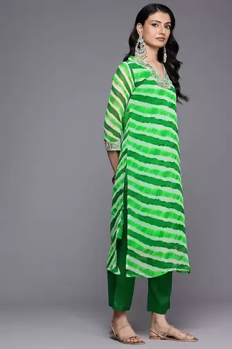 Leheriya Printed Sequinned Kurta With Trousers & Dupatta
