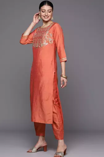 Ethnic Motifs Zari Embroidered Sequinned Yoke Design Kurta With Trousers & Dupatta