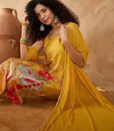 Women Spaghetti Strap Floral Kurta with Trousers and Dupatta