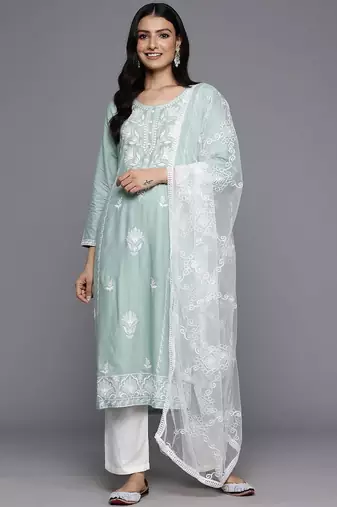 Floral Embroidered Panelled Thread Work Kurta With Trousers & Dupatta