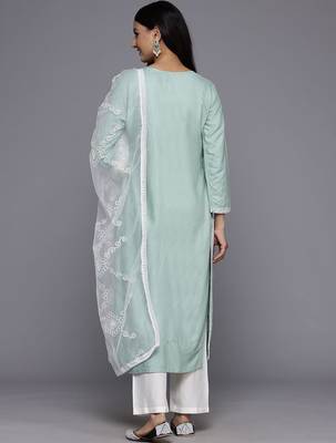 Floral Embroidered Panelled Thread Work Kurta With Trousers & Dupatta 6