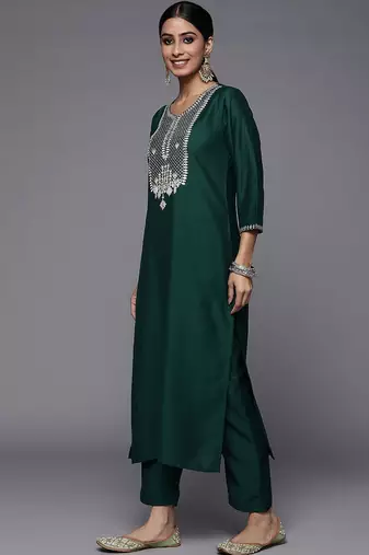 Ethnic Motifs Yoke Design Thread Work Straight Kurta with Trousers & Dupatta