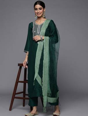 Ethnic Motifs Yoke Design Thread Work Straight Kurta with Trousers & Dupatta 7