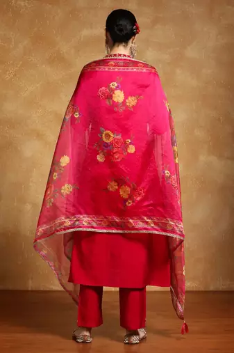 Women Floral Embroidered Regular Kurta with Trousers & With Dupatta