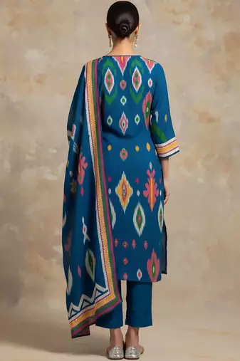 Women Printed Regular Kurta with Trousers & With Dupatta