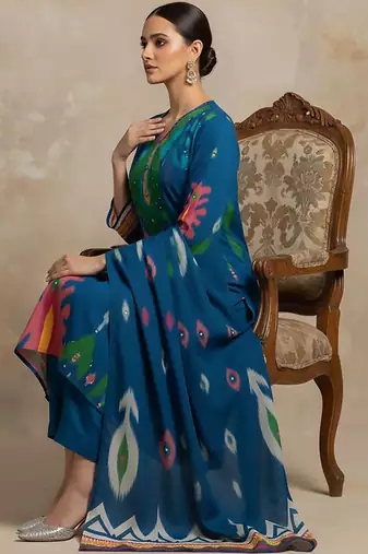 Women Printed Regular Kurta with Trousers & With Dupatta
