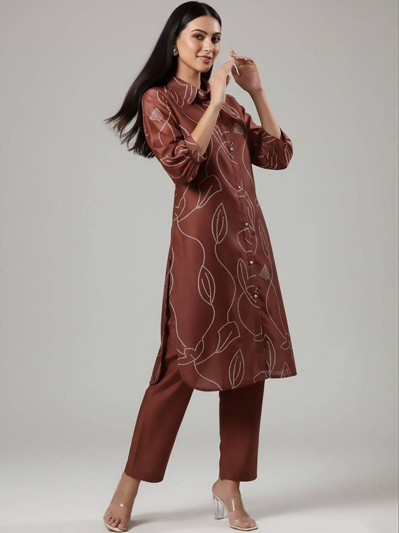Women Bandhani Printed Regular Chanderi Silk Kurta with Trousers