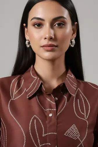 Women Bandhani Printed Regular Chanderi Silk Kurta with Trousers