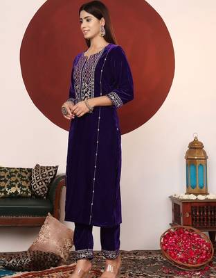 Violet Floral Embroidered Thread Work Velvet Kurta with Palazzos & Dupatta 4