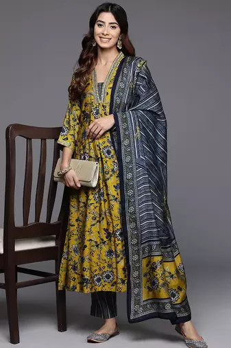 Floral Printed Sequinned Chanderi Silk Straight Kurta With Trouser & Dupatta