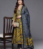 Floral Printed Sequinned Chanderi Silk Straight Kurta With Trouser & Dupatta