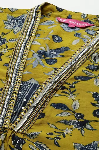 Floral Printed Sequinned Chanderi Silk Straight Kurta With Trouser & Dupatta