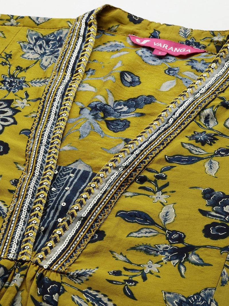 Floral Printed Sequinned Chanderi Silk Straight Kurta With Trouser & Dupatta