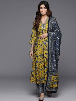 Floral Printed Sequinned Chanderi Silk Straight Kurta With Trouser & Dupatta 5