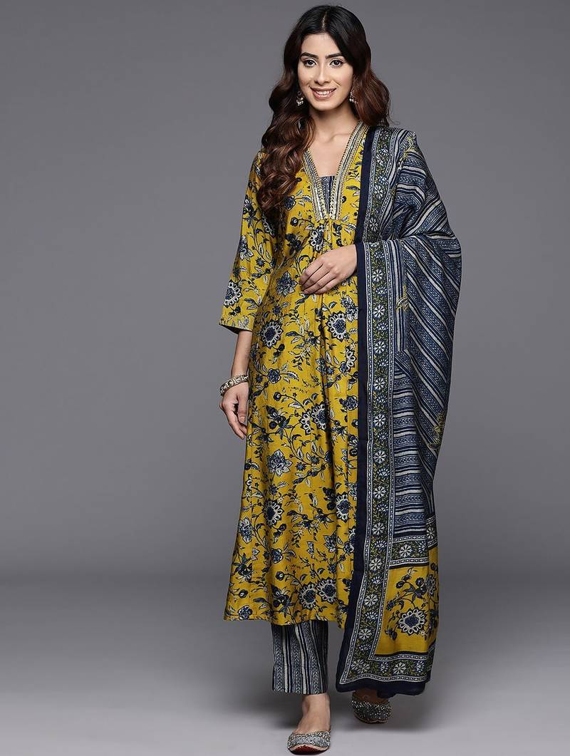 Floral Printed Sequinned Chanderi Silk Straight Kurta With Trouser & Dupatta