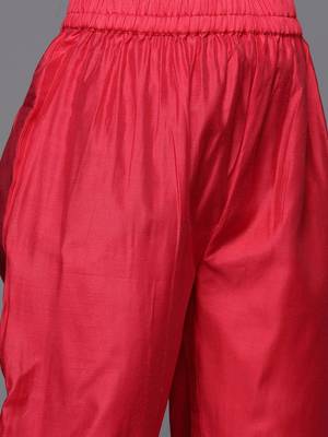 Floral Yoke Design Sequinned Kurta With Trousers & Dupatta 3