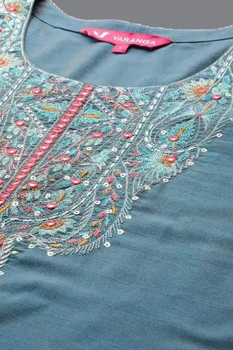 Floral Yoke Design Sequinned Kurta with Trousers & Dupatta
